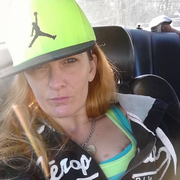 Meet your Posher, Brandy - Picture 1 of 1